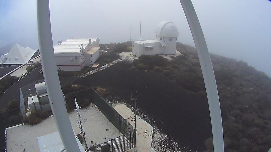El Teide &#039;se congela&#039; 3 grados y medio bajo cero mientras el sur de Tenerife alcanza los 23