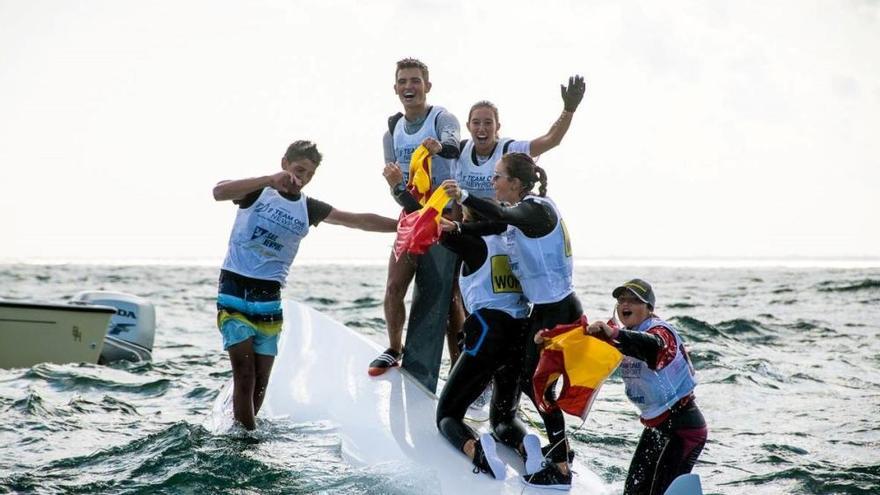 Bronce de las mallorquinas María Bover y Cata Homar en el Mundial de 420