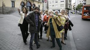 Jordi Évole, junto a las 14 abuelas de ’Bienvenidas al norte, bienvenidas al sur’ (La Sexta).