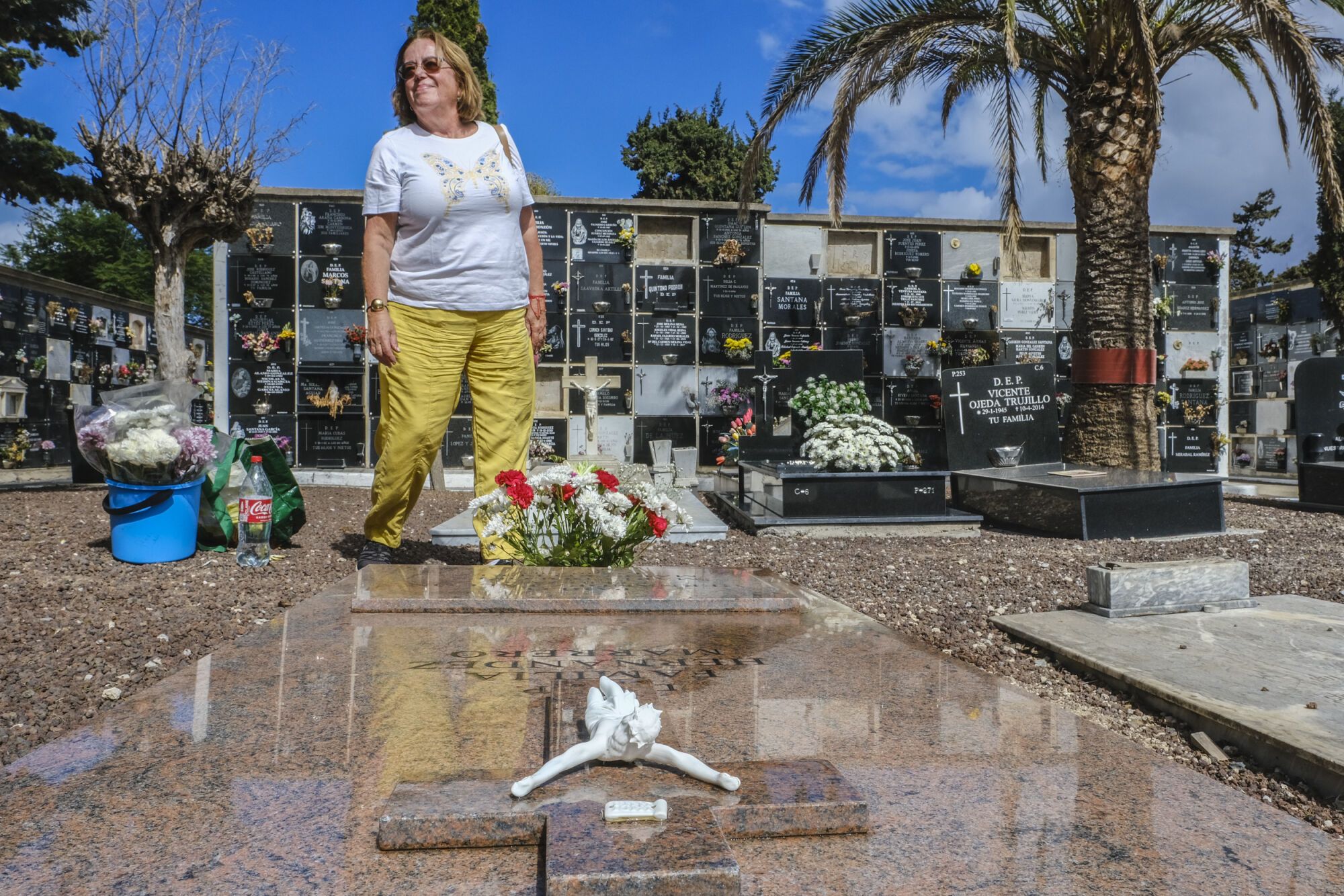 El cementerio de San Lázaro se prepara para el Día de Todos los Santos
