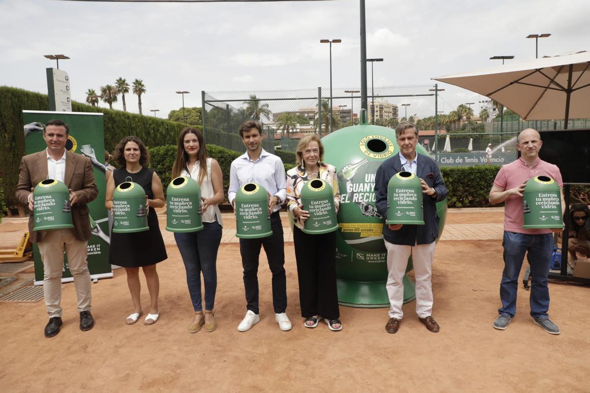 Presentación del acto que ofrecerá entradas por reciclar en cuatro localidades valencianas