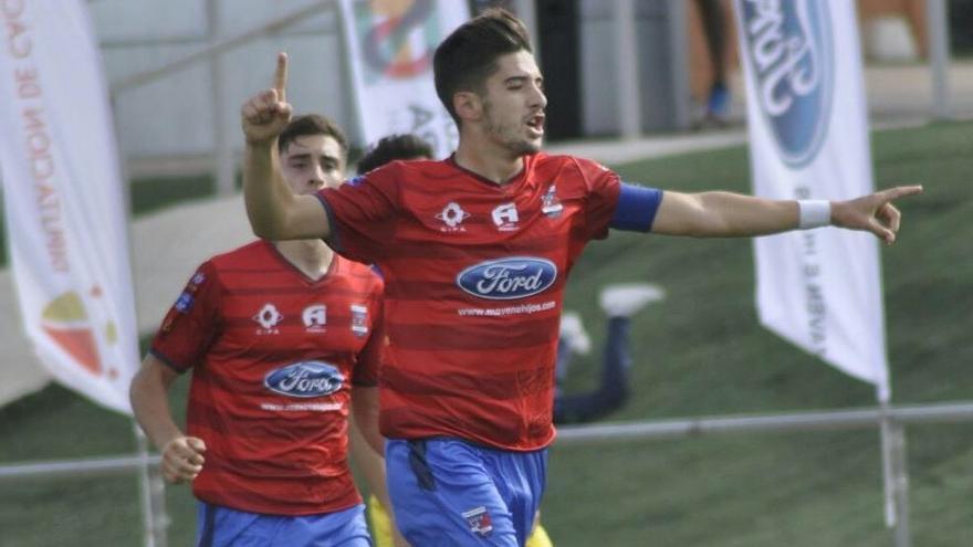 Pablo Margallo celebra un gol con el Diocesano en su anterior etapa en el club.