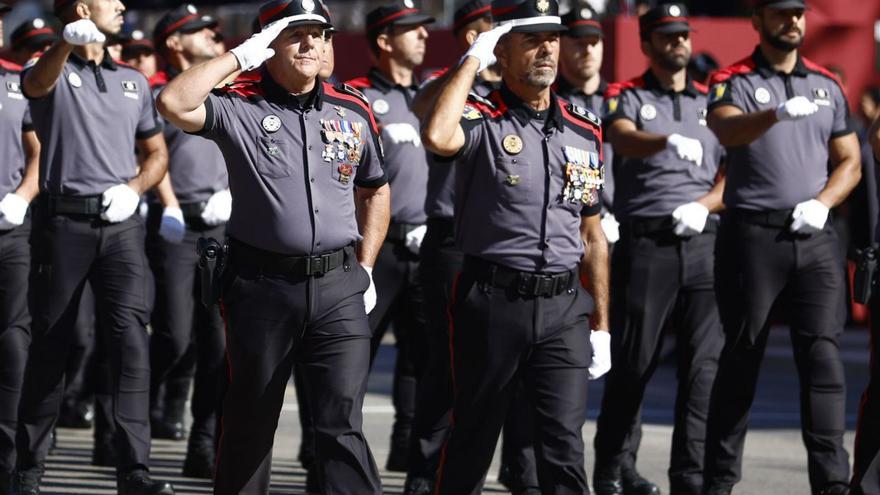 Efectivos de la Policía Canaria en el desfile por el Día de la Hispanidad en Madrid.