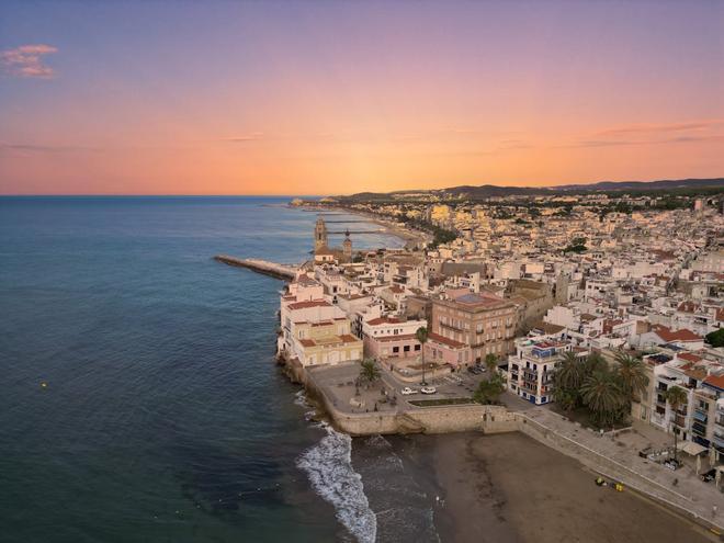 FRANKSITGES REALTOR defiende un modelo inmobiliario basado en la representación del cliente donde la confianza y éxito del cliente están asegurados