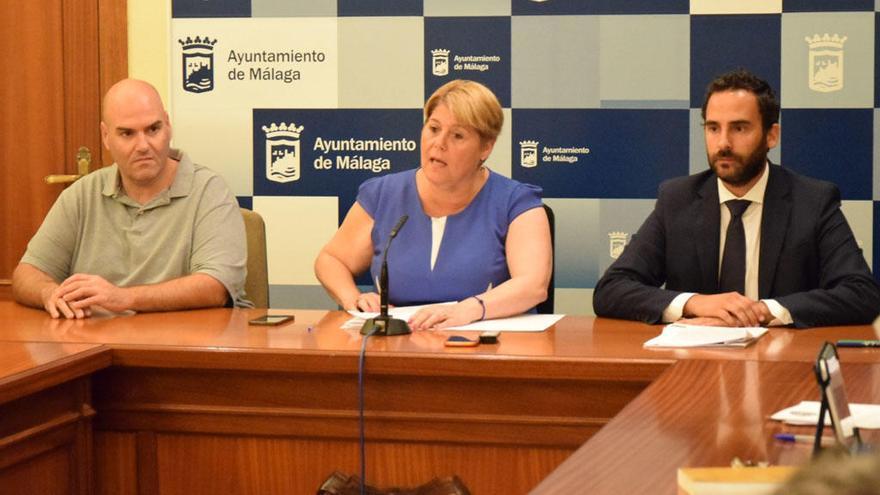 María del Carmen Moreno junto a Sergio Brenes y Daniel Pérez.