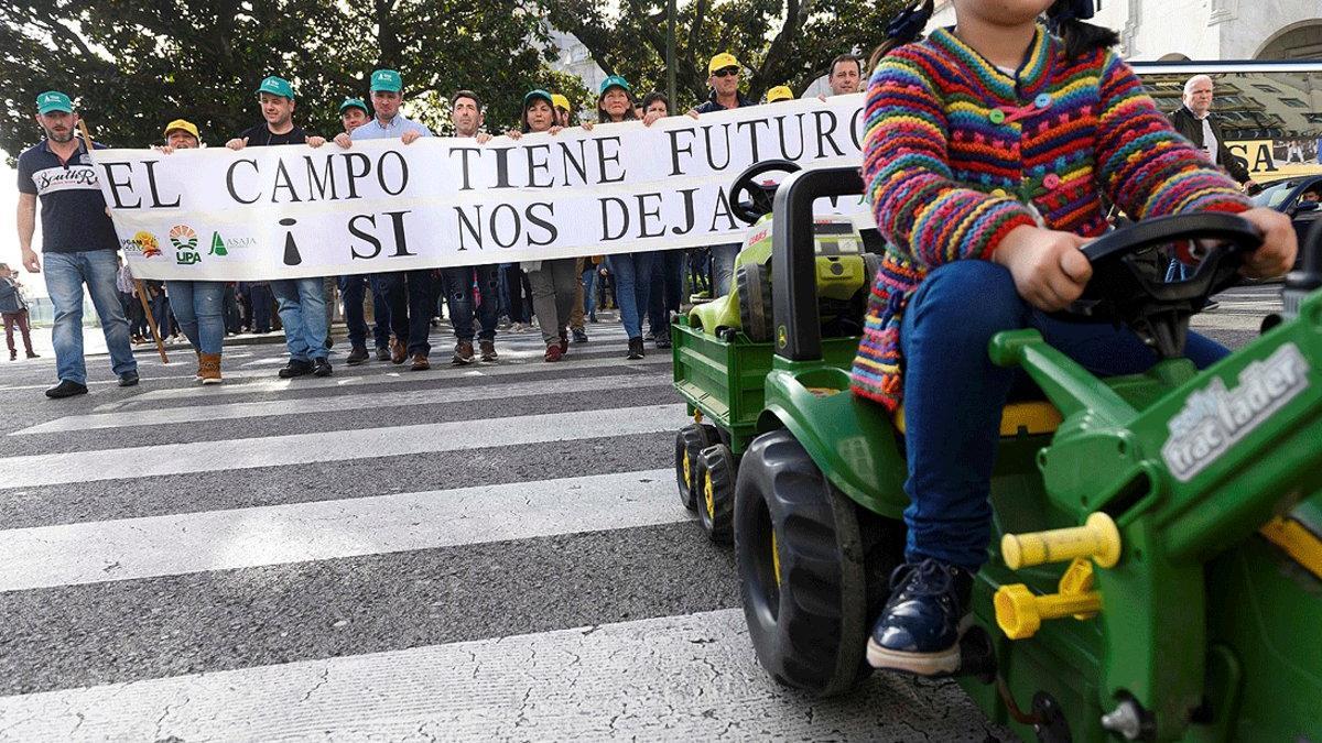 Manifestación de agricultores y ganaderos en Santander, el lunes 3 de febrero