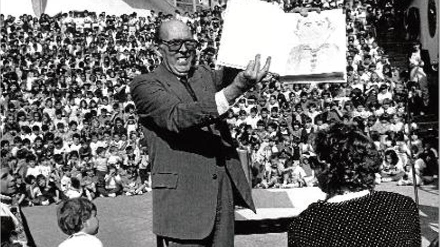 Joan Triadú, en un homenatge dels alumnes de l&#039;Escola Thau.