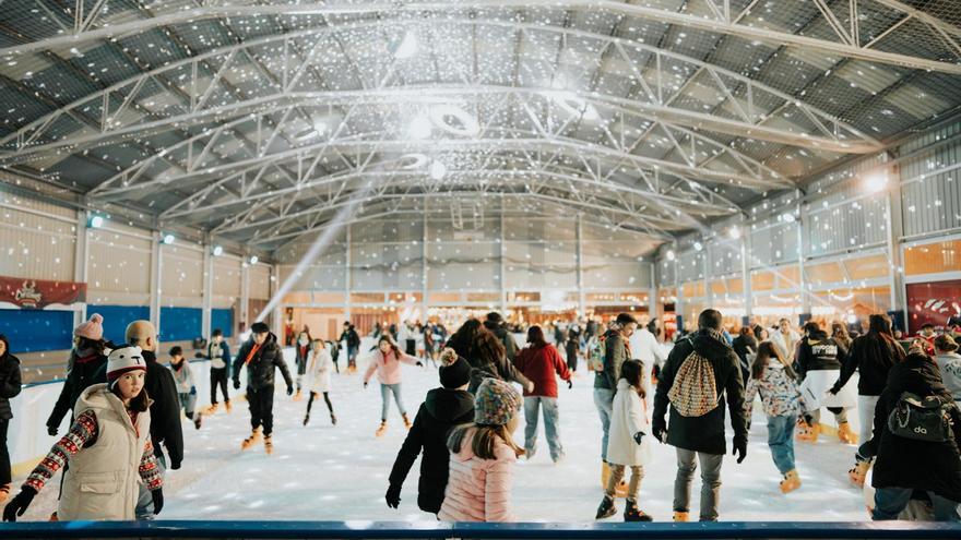 Planes con niños para pasar la Navidad en València: Pista de hielo, hinchable gigante y Expojove