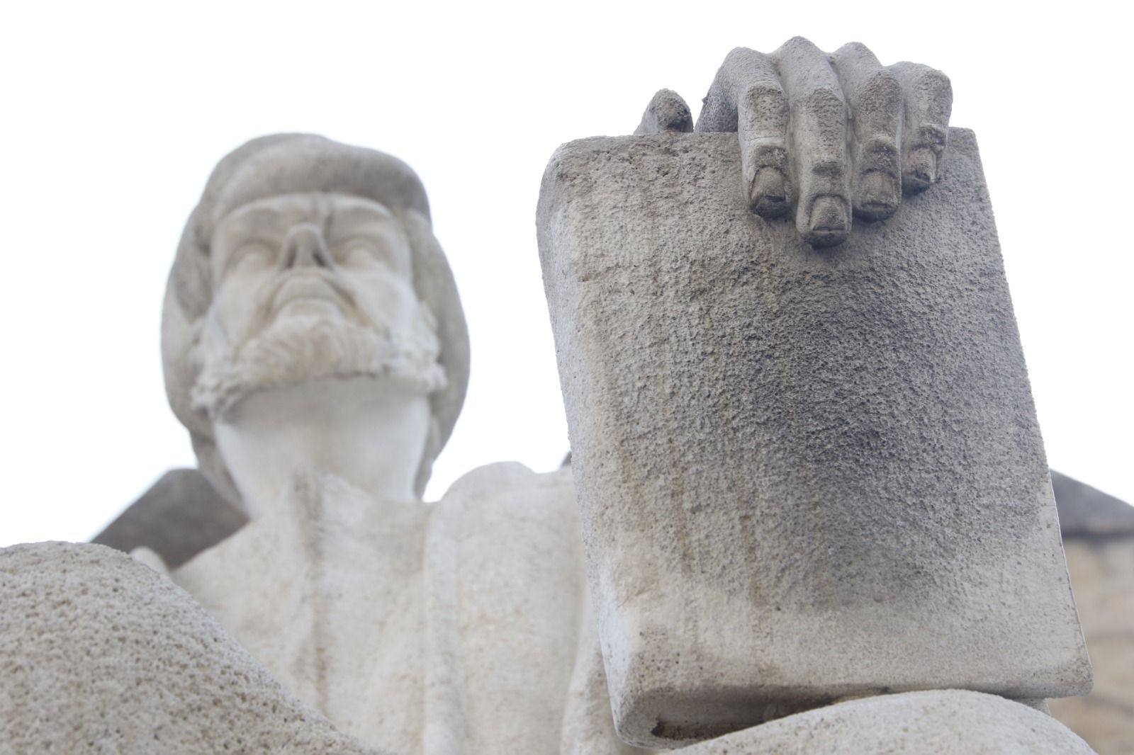 Paseo gráfico por las estatuas de Córdoba