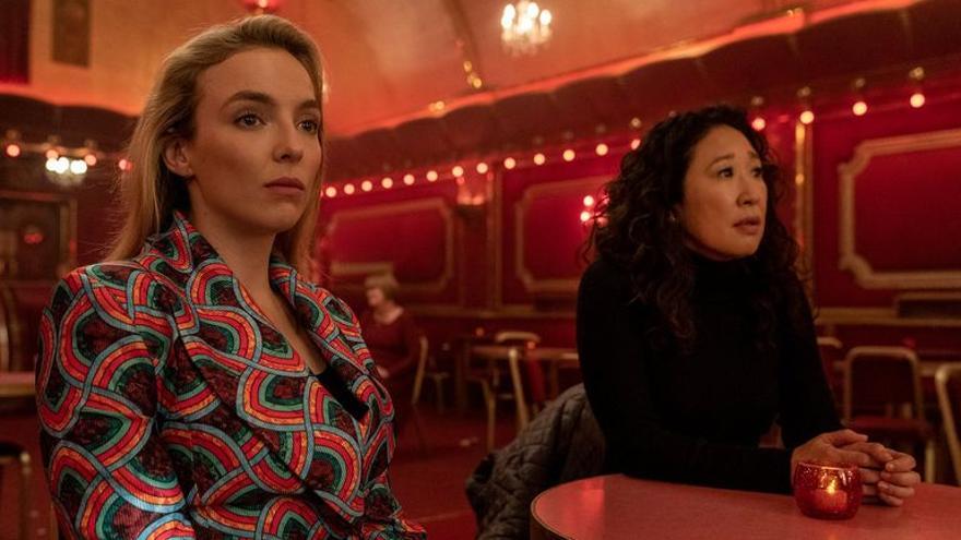 El dúo protagonista de la serie Killing Eve, Jodie Comer y Sandra Oh.