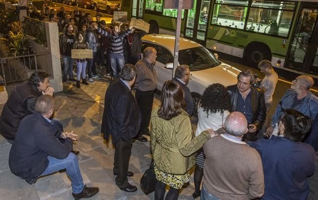 21/11/2016 MANIFESTACIONES  misa en memoria de Francisco Franco celebrada en la iglesia de san José  donde grupos de manifestantes antifacistas increparaon a los asistentes.JOSÉ LUIS GONZÁLEZ