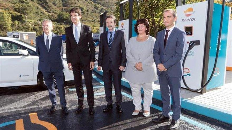 Repsol inaugura la estacion de recarga de coches eléctricos más potente de europa