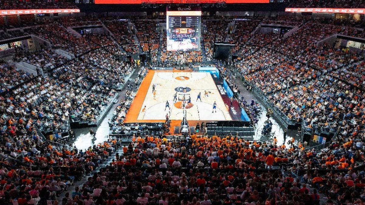 El Roig Arena de Valencia, completamente lleno