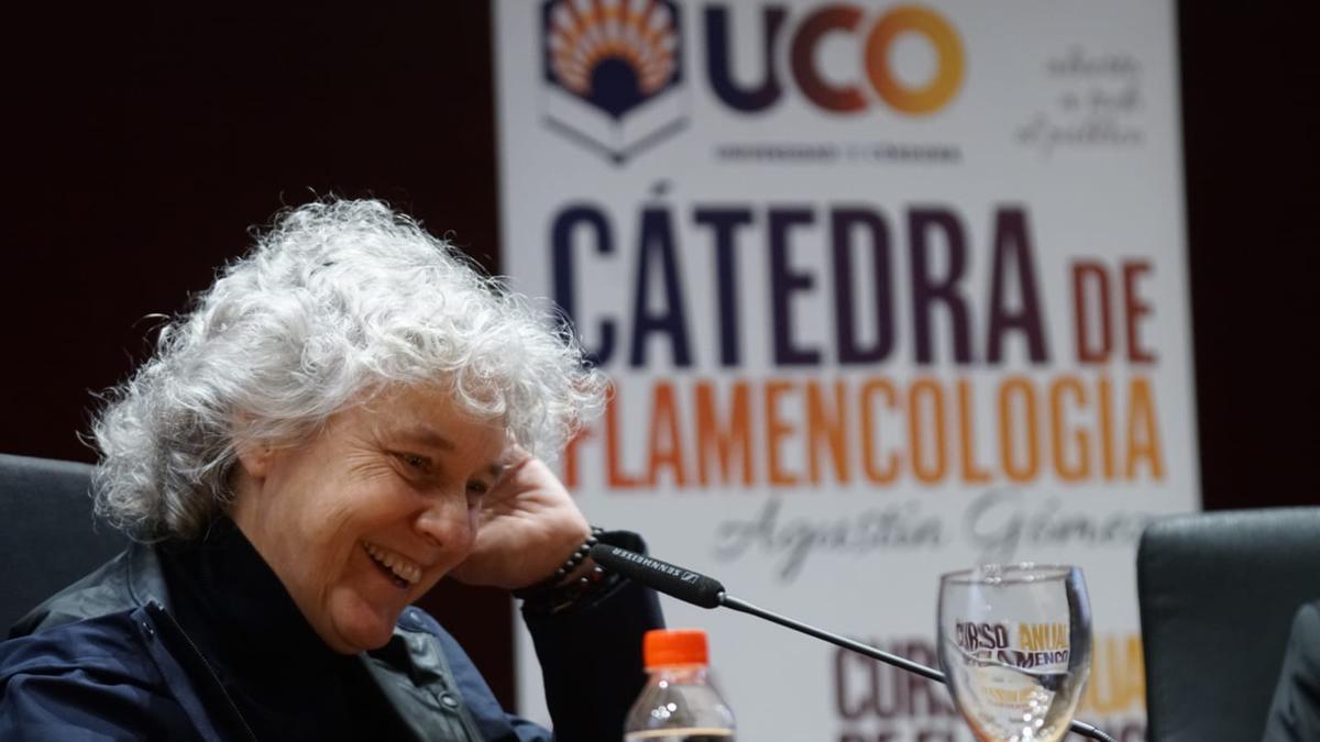La cantaora barcelonesa Mayte Martín acude como invitada especial a la inauguración del curso de la Cátedra de Flamencología
