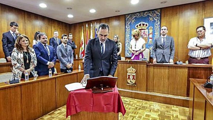 Rafael Serralta en el pleno de investidura del sábado.
