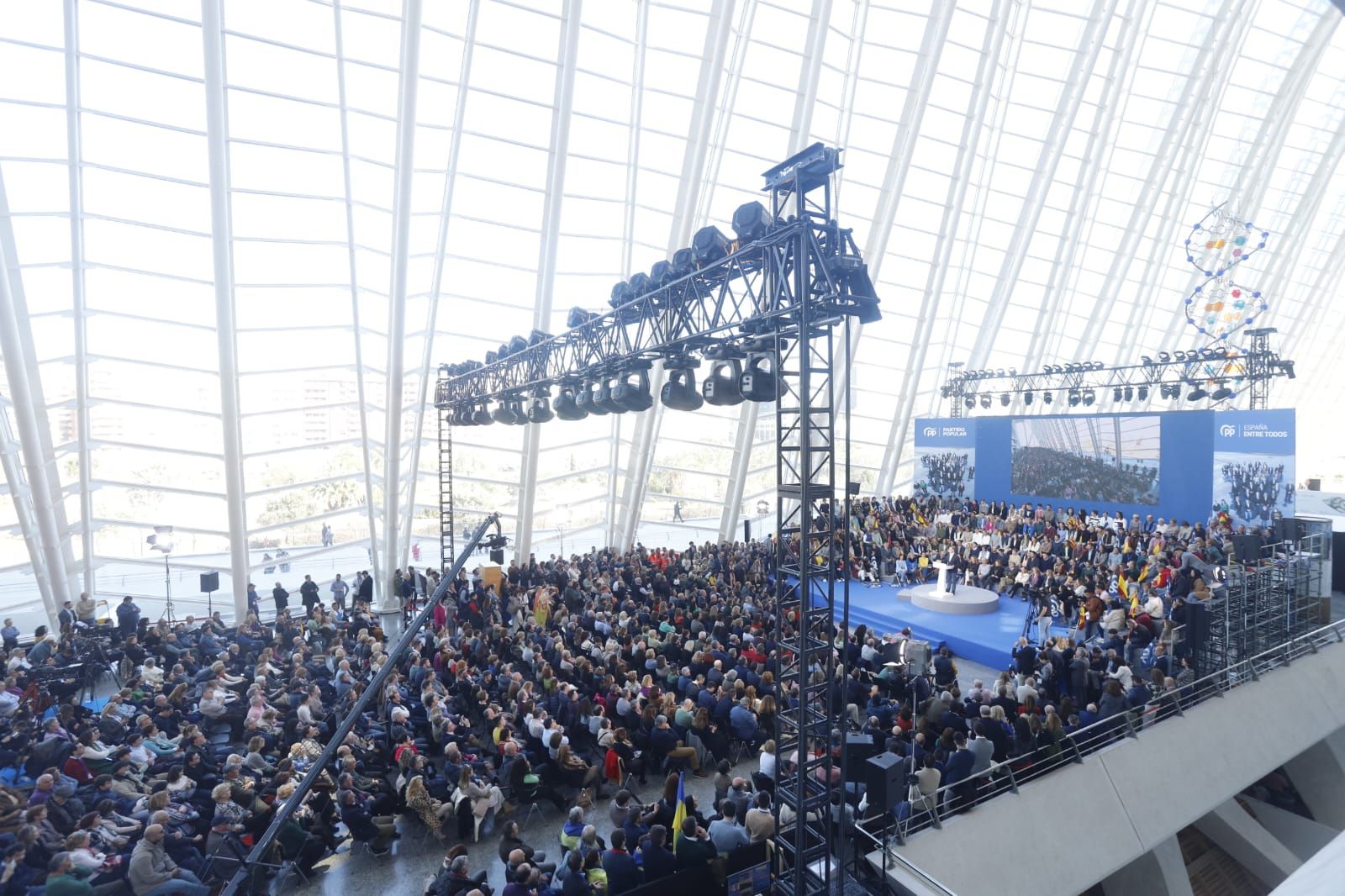 Clausura de la intermunicipal del PP en València