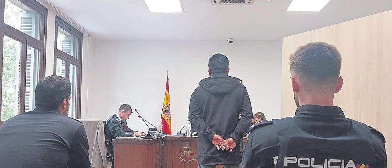 El acusado, durante el juicio celebrado en la sede de Vía Alemania, en Palma.