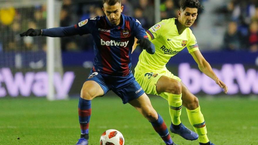 Mayoral y Chumi, en el partido de la polémica en Orriols.