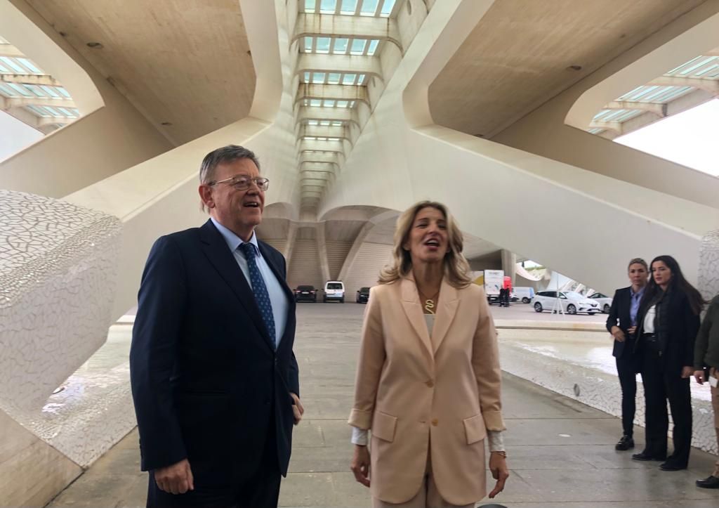 Yolanda Díaz  y Ximo Puig en el Foro Técnico Internacional de Altos Responsables de Inspecciones de Trabajo