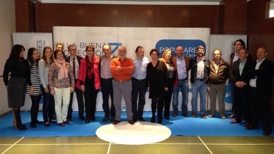 El PP de Navalmoral presenta una lista &quot;con experiencia y savia nueva&quot;