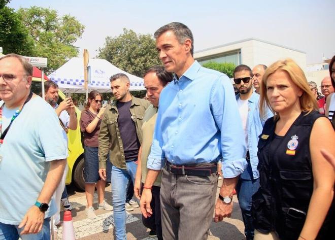 Pedro Sánchez, en el incendio de la Vall d'Uixó: "Quedan horas difíciles, horas complejas"