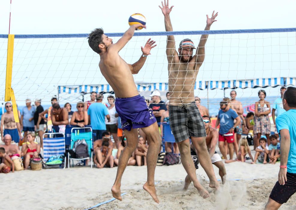 El municipio conmemora por todo lo alto el 40 aniversario de su «Torneo 15 de agosto» de voley playa, el más veterano de todo el país