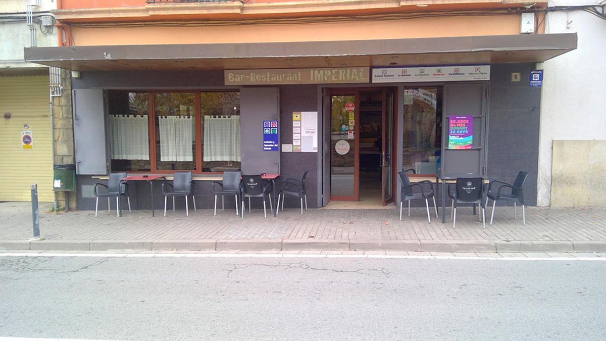 El bar restaurant Imperial, de Castellterçol, és una admistració mixta