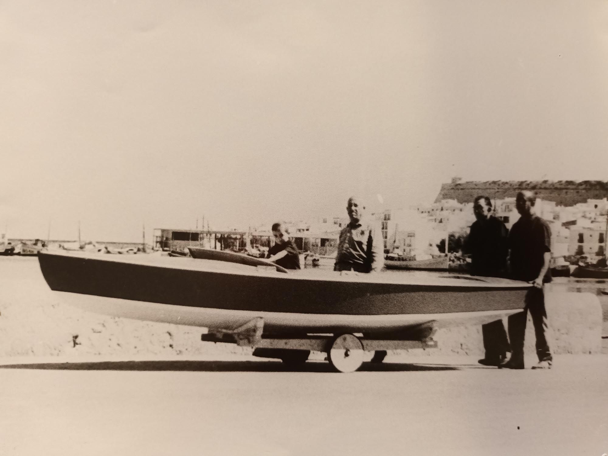 Snipes fabricados en Ibiza (1945).