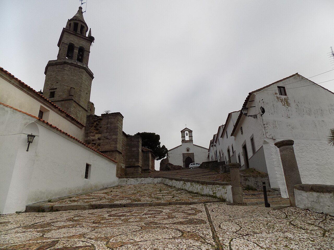 Exterior de la Iglesia de El Salvador en Pedroche, Córdoba