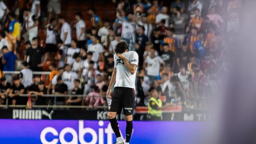La calidad decide en favor del Betis... y Mestalla explota: ¿Dónde están los fichajes?