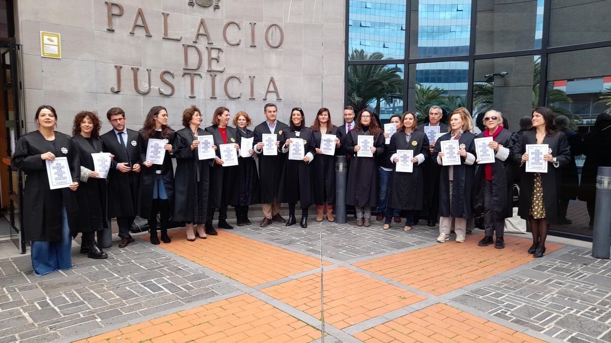 Protesta de los letrados de la Administración de Justicia en Santa Cruz de Tenerife