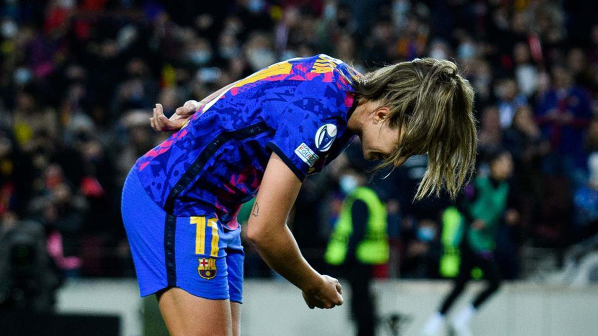 Alexia celebró el gol contra el Madrid en el Camp Nou con una reverencia a la afición