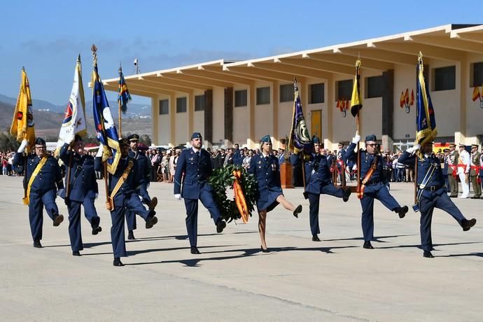 10/12/2019 TELDE.  El Mando Aéreo de Canarias celebra la festividad de Nuestra Señoara del Loreto, Patrona del Ejército del Aire, con imposición de condecoraciones, homenaje alos Caídos y Desfile.  Fotógrafa: YAIZA SOCORRO.  | 10/12/2019 | Fotógrafo: Yaiza Socorro