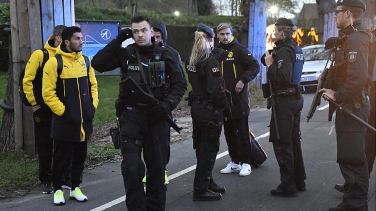 Un policía fue herido en las explosiones que afectaron al jugador español Bartra