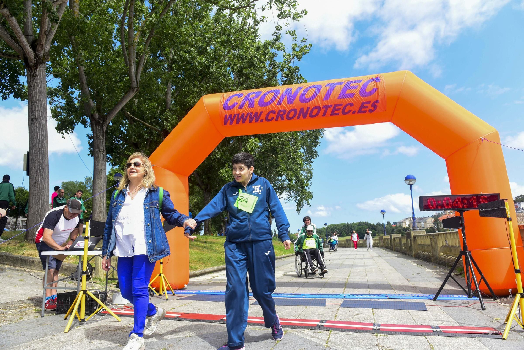 Más de 100 deportistas participan en el maratón urbano Special Olympics en O Burgo