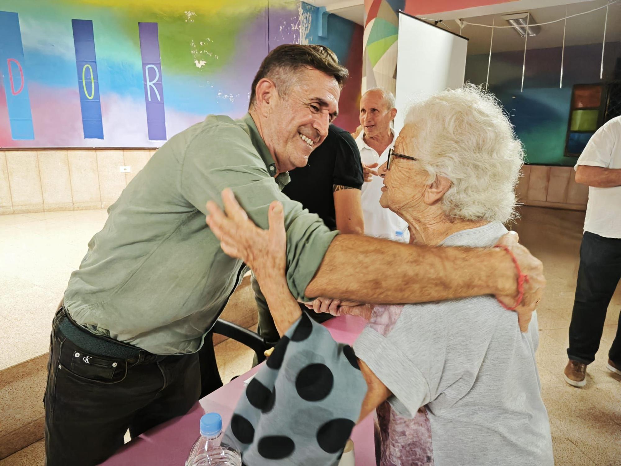 Histórica reunión para salvar el cementerio de San Andrés