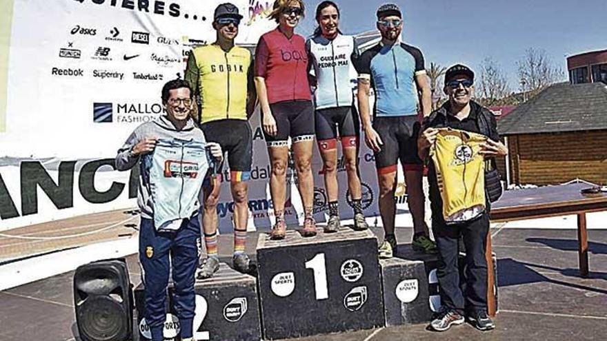 Podio mixto de la MTB Mallorca Fashion Outlets.