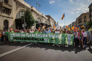 L’independentisme treu 73.500 persones al carrer en la manifestació descentralitzada de la Diada