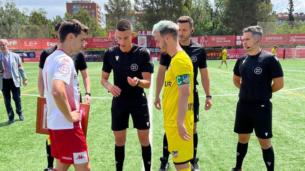 Los capitanes, durante el sorteo