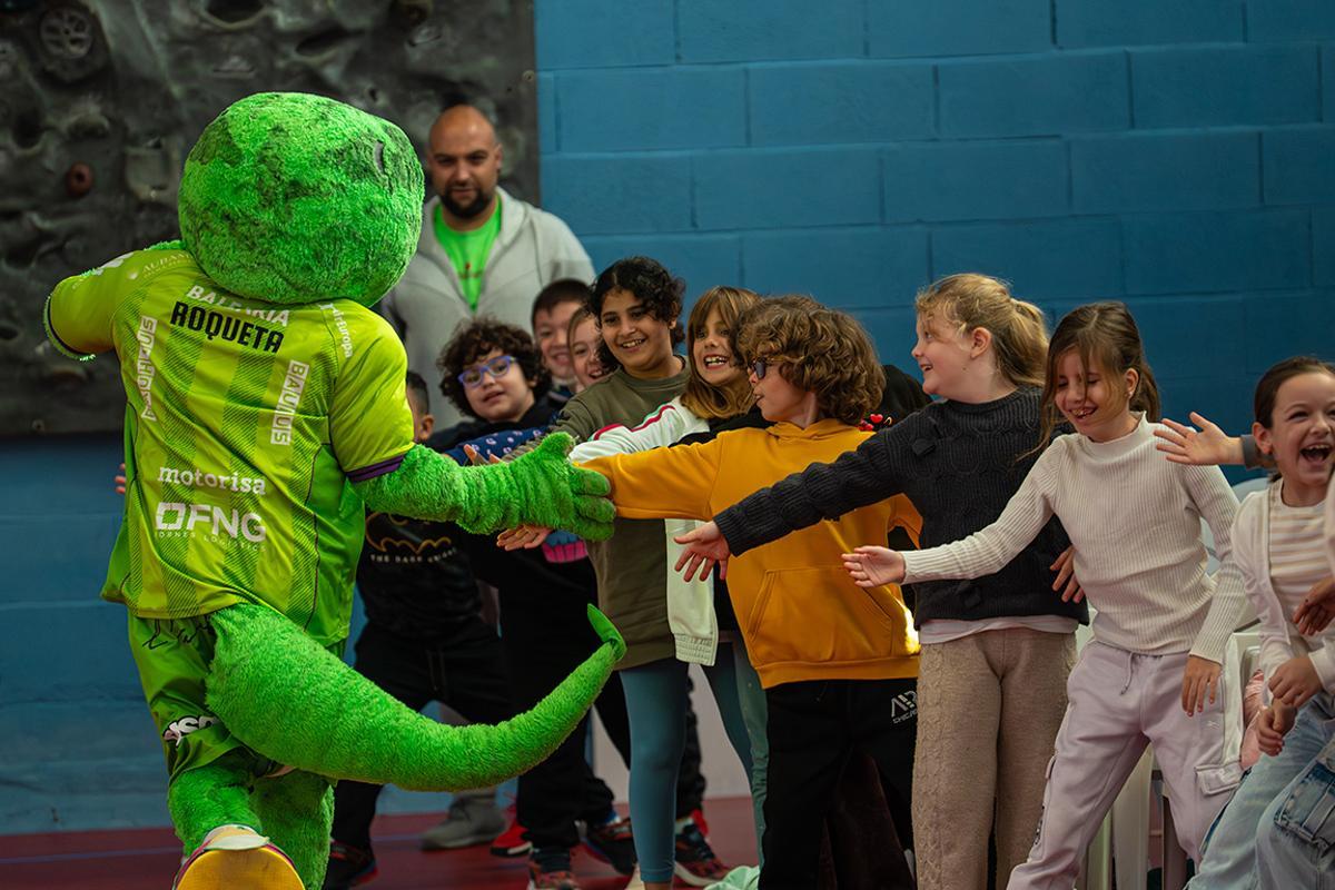 El Palma Futsal se llena de cariño en Son Servera