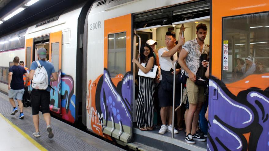 Imatge d&#039;arxiu d&#039;un tren de Rodalies