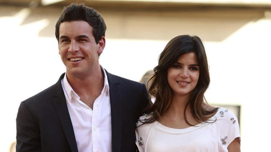 Mario Casas y Clara Lago.