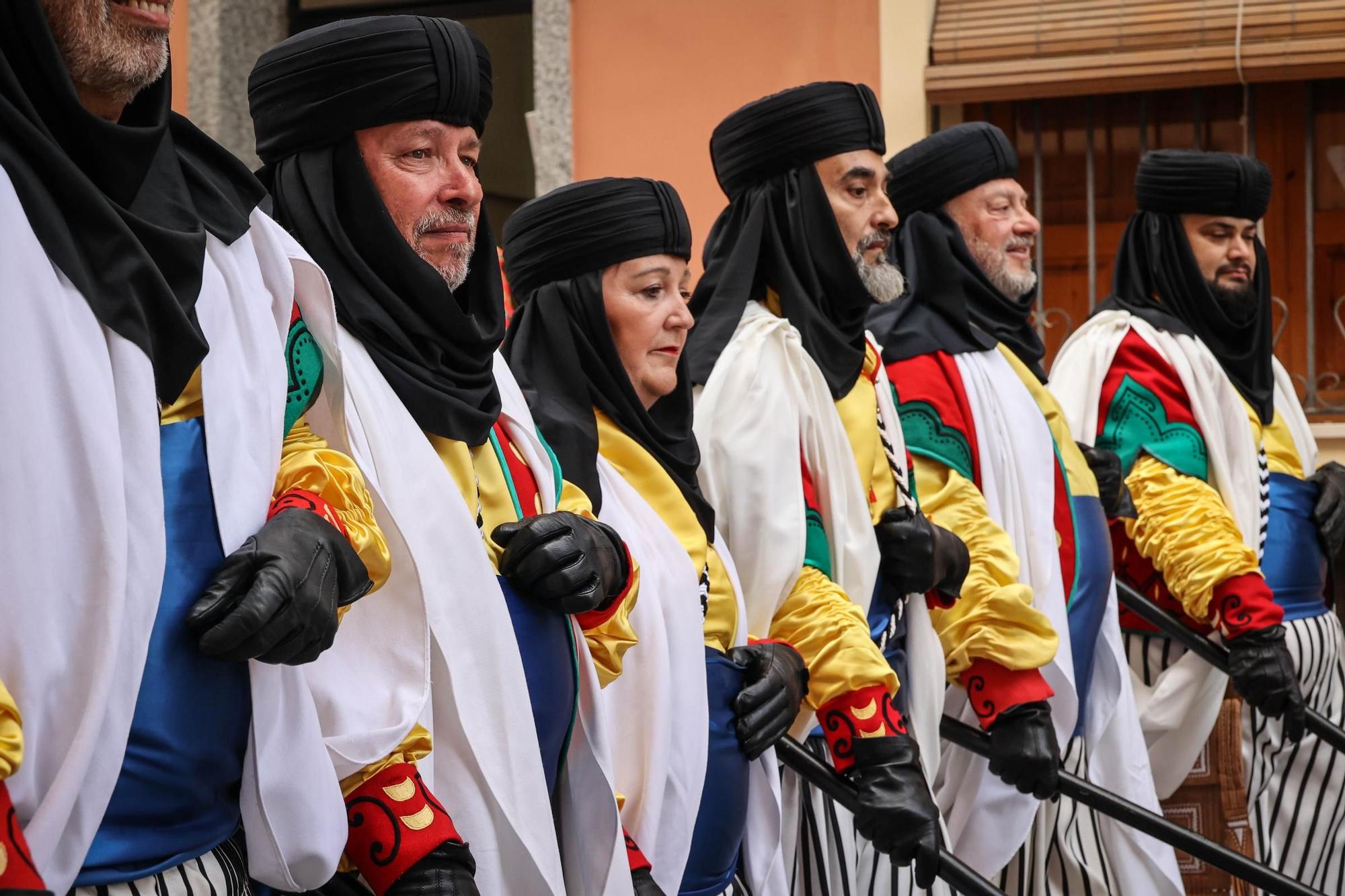 La trilogIa festera de Alcoy despierta con la Diana