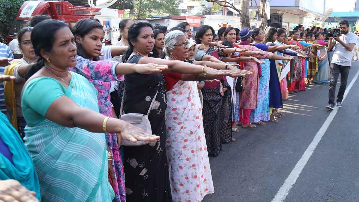 Cuatro millones de mujeres forman un muro humano por la igualdad en la India