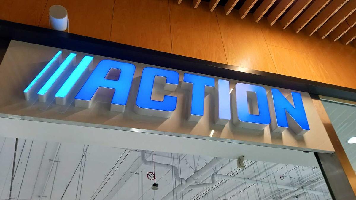 Mañana se esperan colas kilométricas en Action para conseguir el paño que dice adiós a la esponja y deja ventanas, mesas y persianas como nuevas: por menos de 2 euros