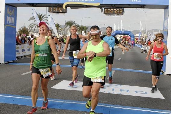 9.000 Läufer aus 49 Ländern gingen am Sonntag den 15.10 an den Start. In der Marathon - Disziplin gingen die Deutschen leer aus.