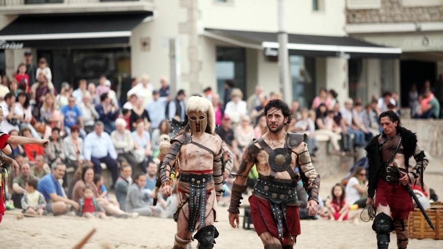 Els gladiadors lluiten a la sorra de La Platja