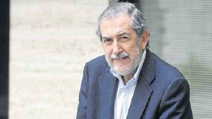 José Miguel Salinas: &quot;¿Qué ganan los andaluces dándole Andalucía al PP?&quot;