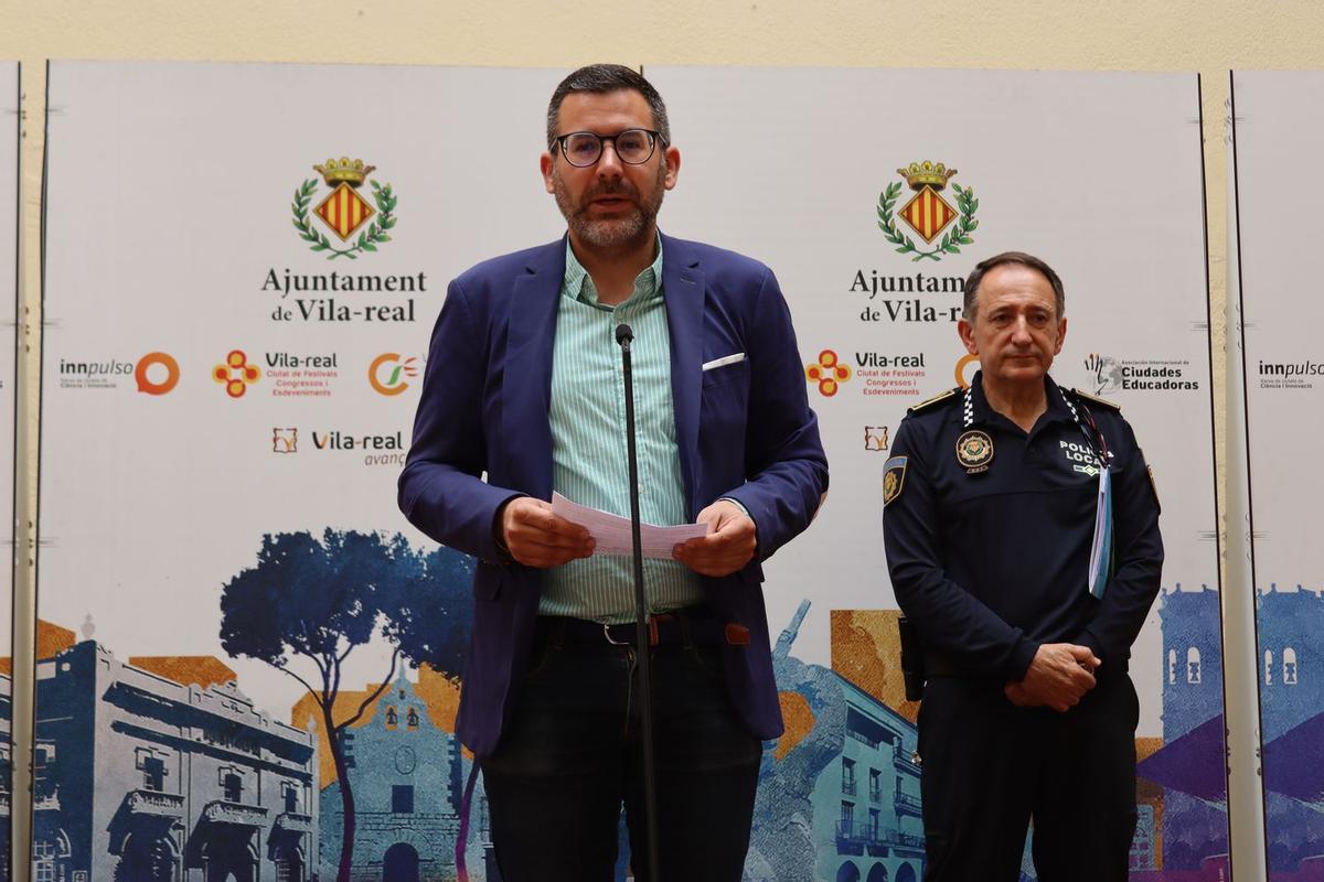 El regidor de Festes de Vila-real, Diego Vila, y el comisario jefe de la Policía Local, José Ramón Nieto, han hecho balance de las últimas fiestas de Sant Pasqual.