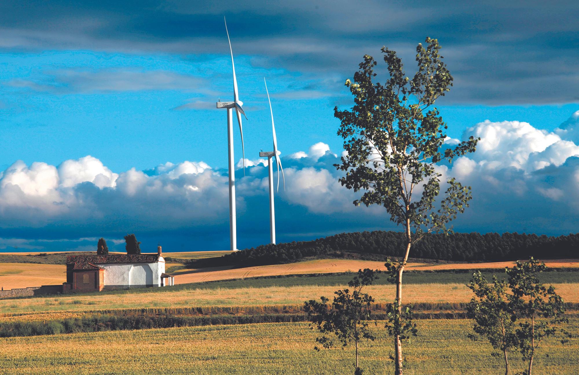 Parque eólico de Capital Energy Las Tadeas, en Paredes de Nava (Palencia)